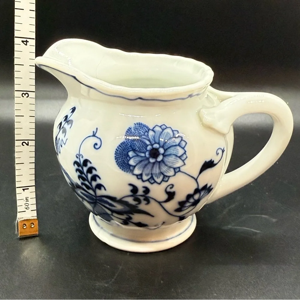 Blue Danube Japan Creamer 3.5